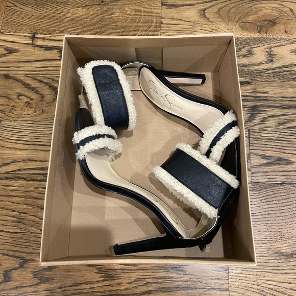 Jessica Simpson Cylia faux shearling cuff sandals - Picture 8 of 10